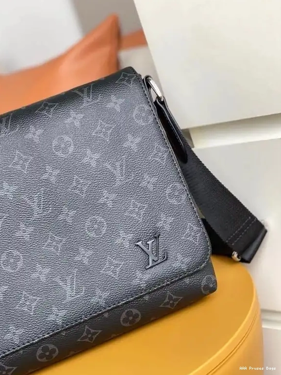 AAA Replica Ru VUITTON PM LOUIS DISTRICT 0606